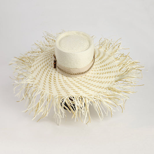 Бяла плажна шапка със златни елементи MILOS BEACH HAT