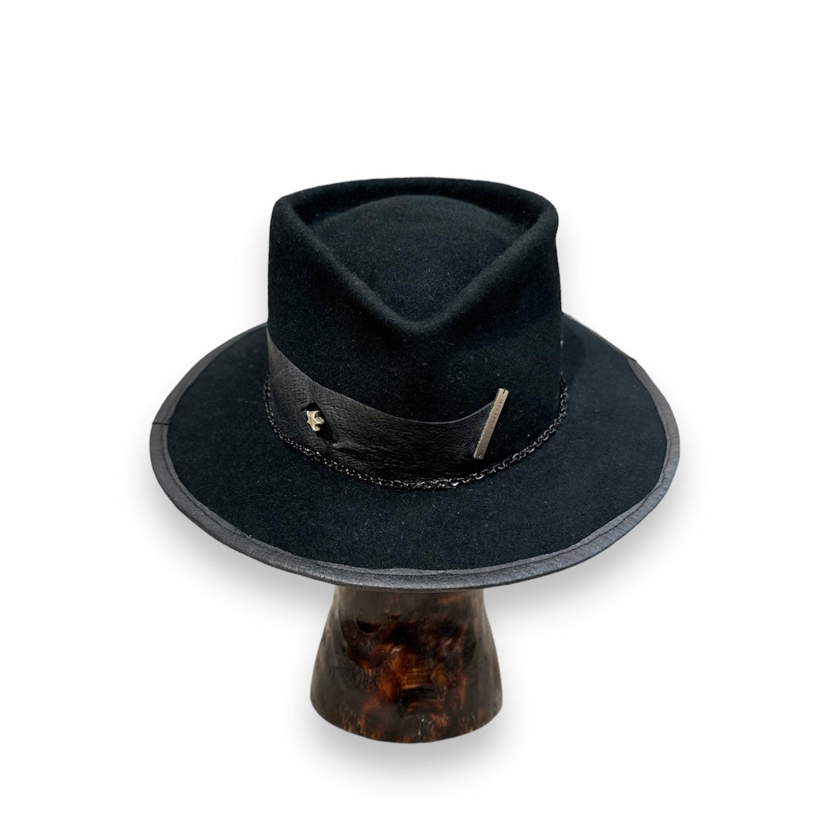 Черна Шапка BLACK DIMANA