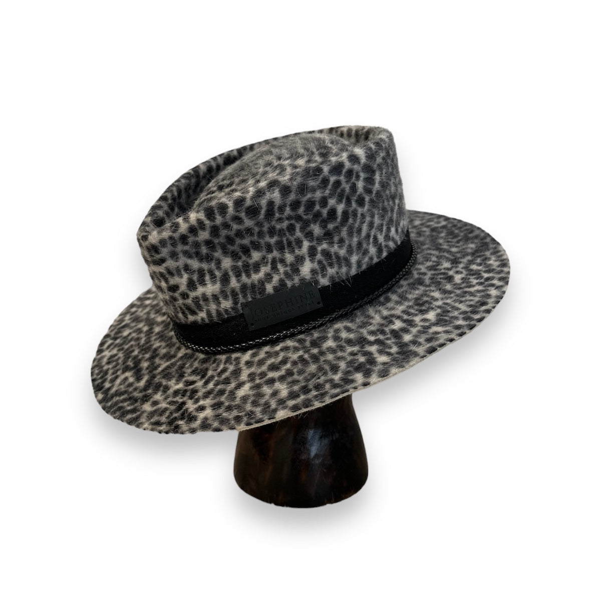 Шапка SIBIRIAN LEOPARD с леопардов десен
