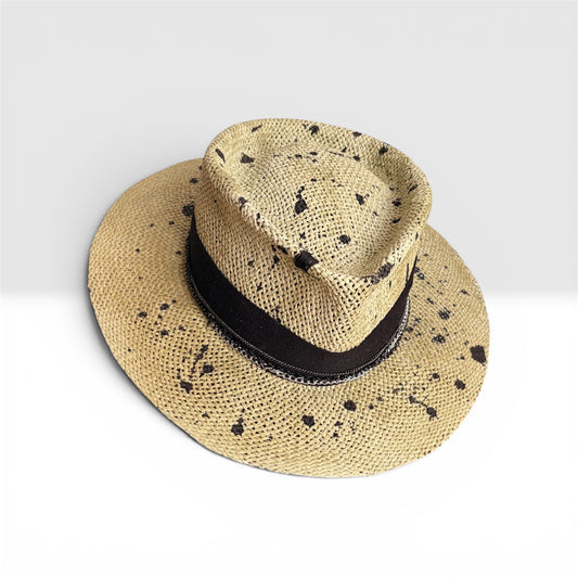 Green hat "ORLI" 