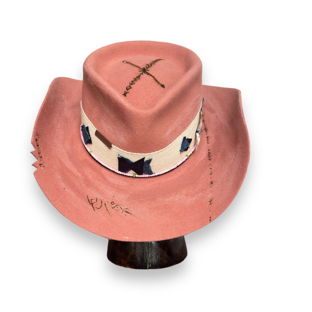 Розова шапка  " TEXAS PINK