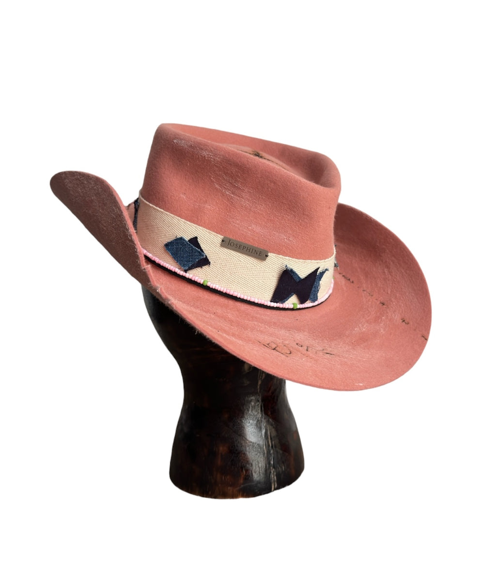 Розова шапка  " TEXAS PINK