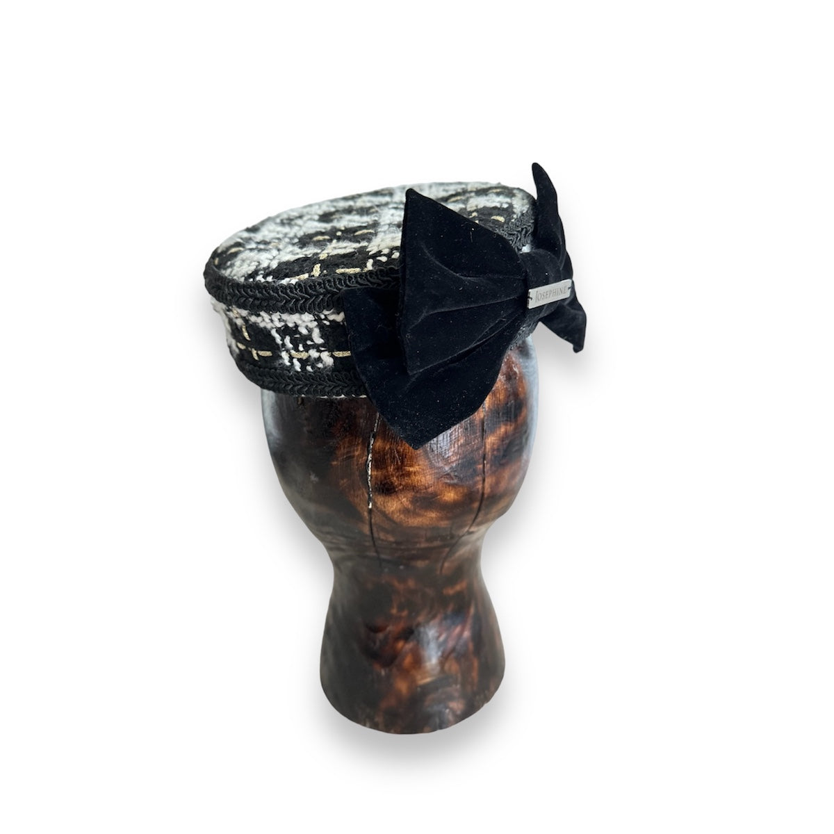 Малка шапка PILL BOX
