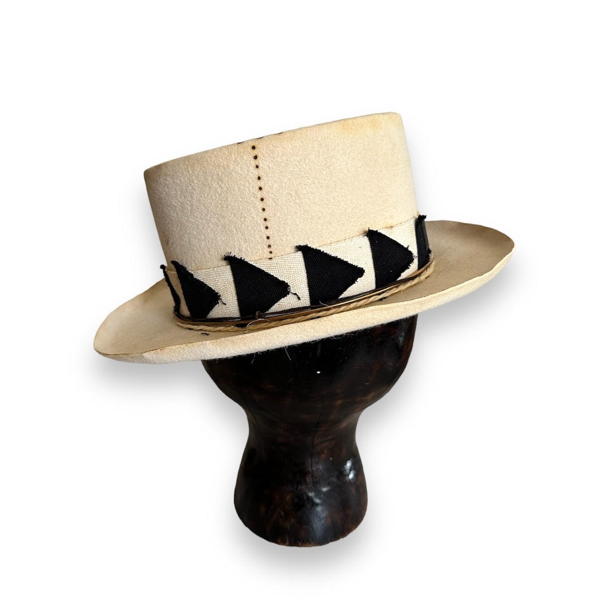 Класическа шапка с изгорен ефект BONNY BLADE