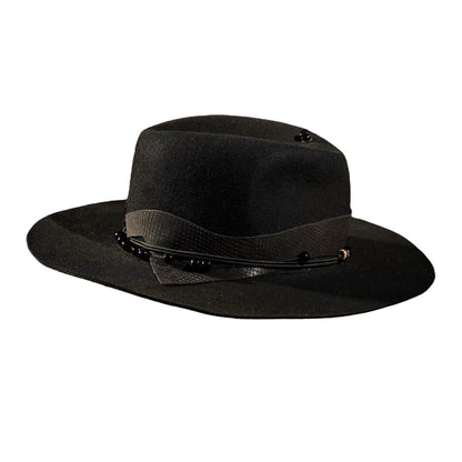 Always up-to-date classic hat BLACK SHADOW