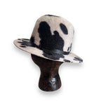 Необикновена шапка COW PRINT