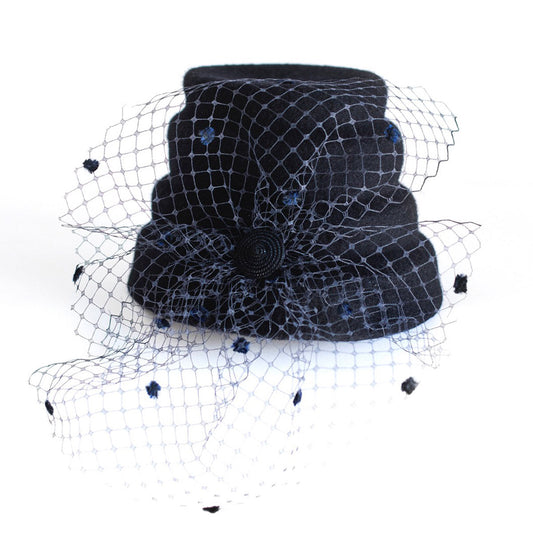 Elegant hat in black DORA