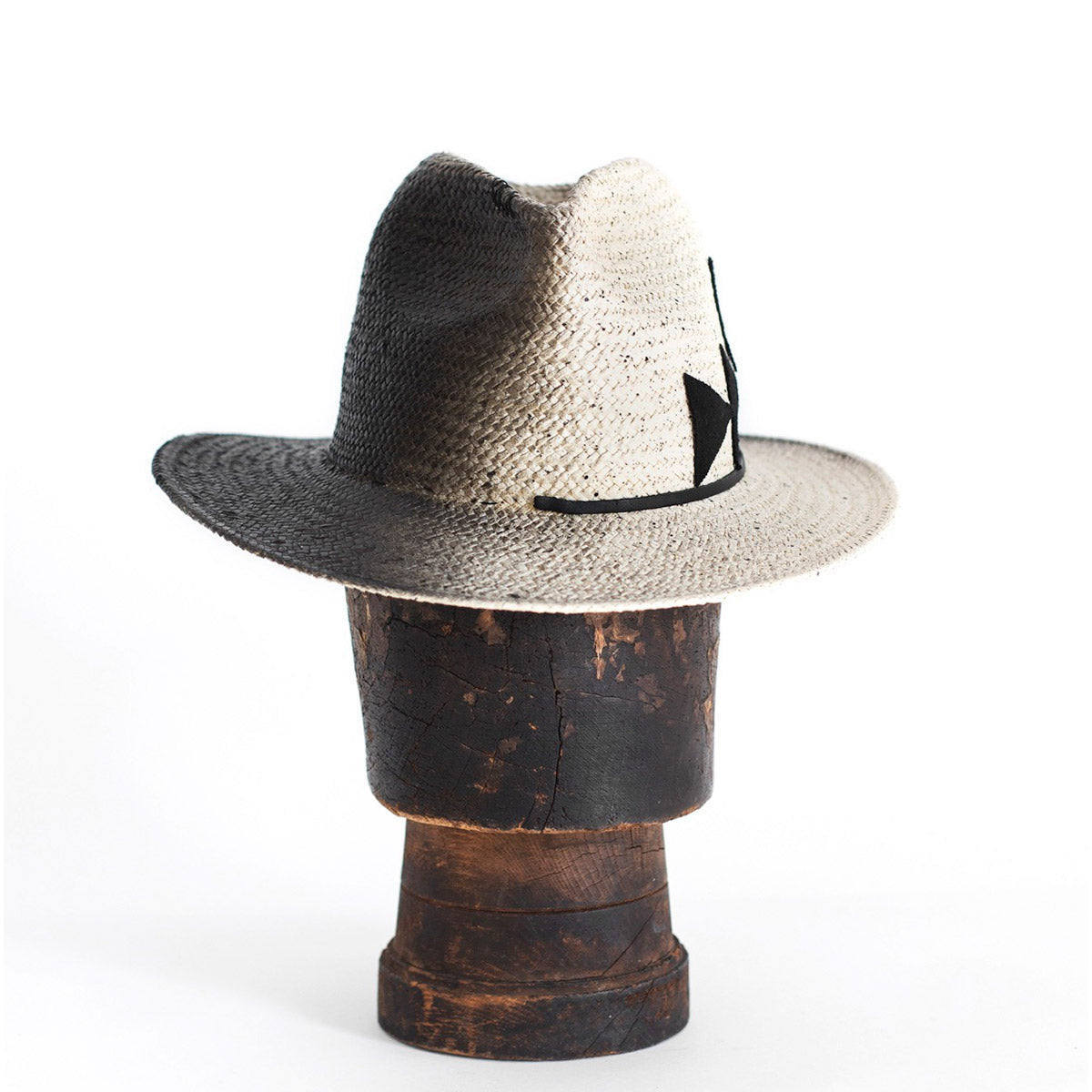 Minimalist hat with geometric accents SHADOW